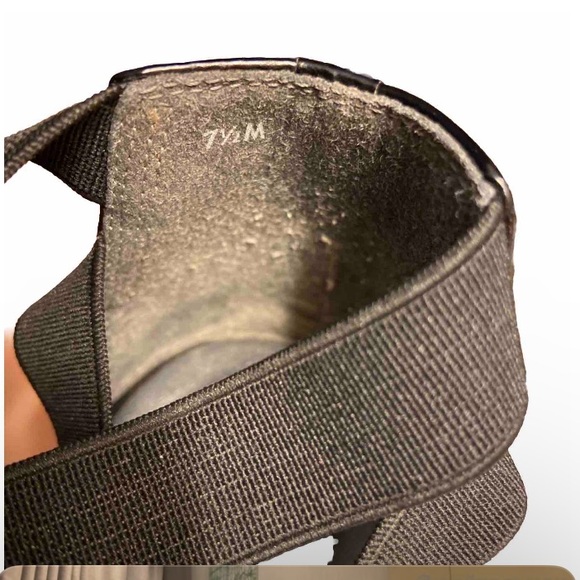 Stuart Weitzman Experience Elastic Strap Gladiator Black Sandals 7.5 Spain - Picture 4 of 7